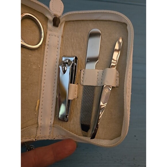 New White Case Manicure Pedicure Set, 4 Tools, Sheridan Non-Tarnish, Self Care - Picture 5 of 6